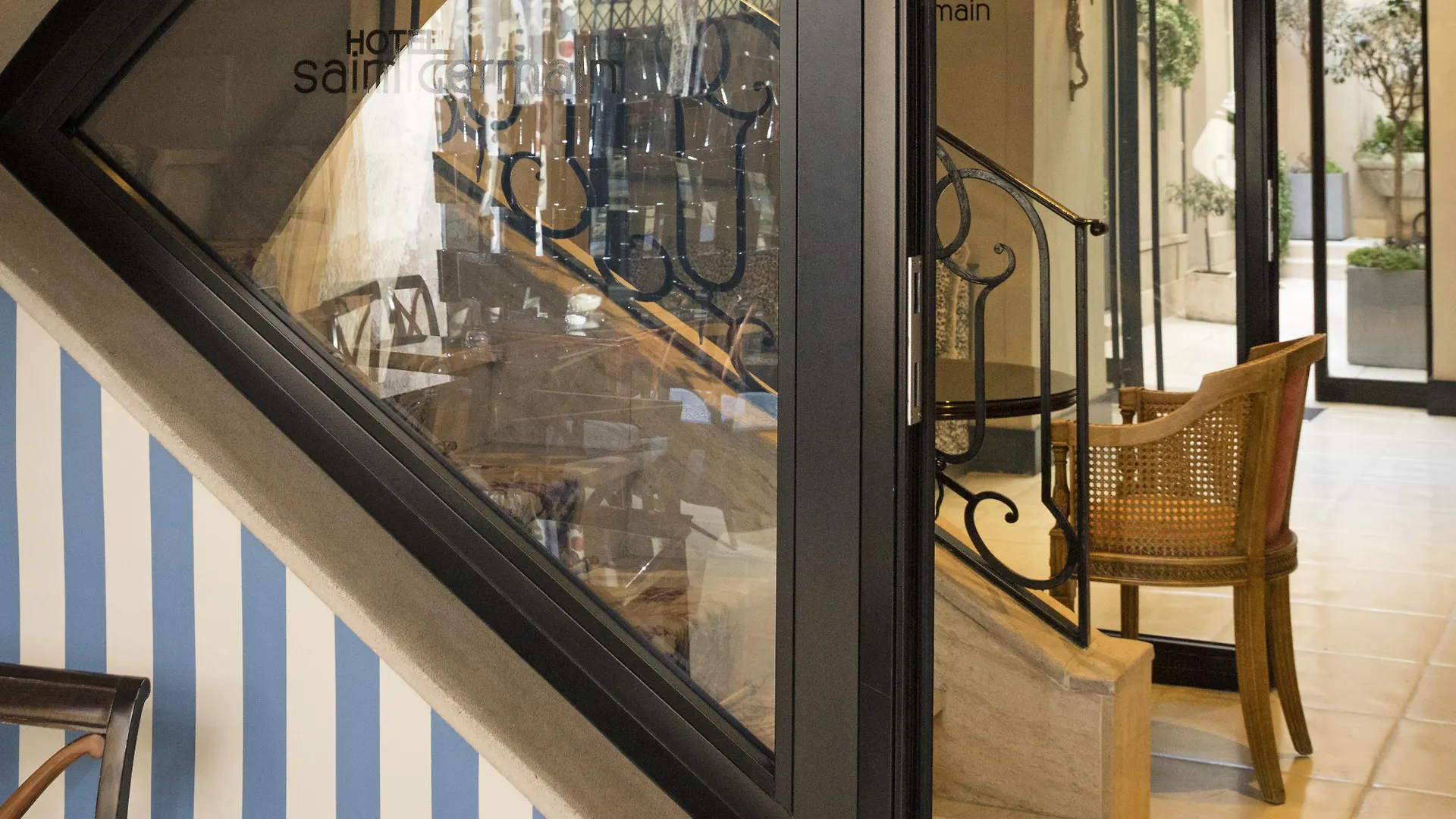 ****  Hotel Saint Germain Paris France